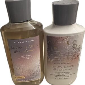 Bath & Body Works Snowflakes and Cashmere